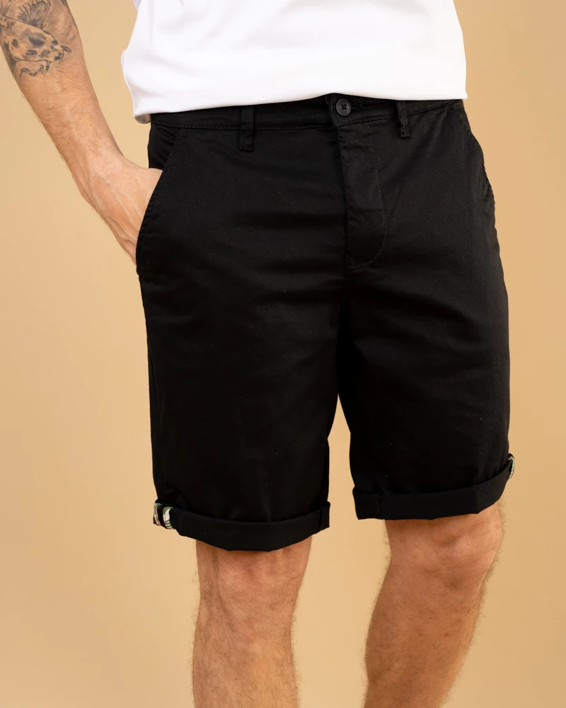 Short chino