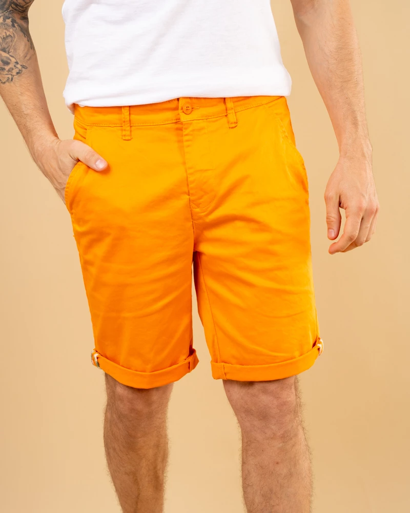 Short chino