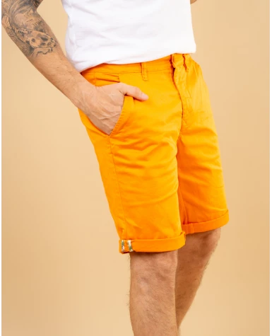 Short chino