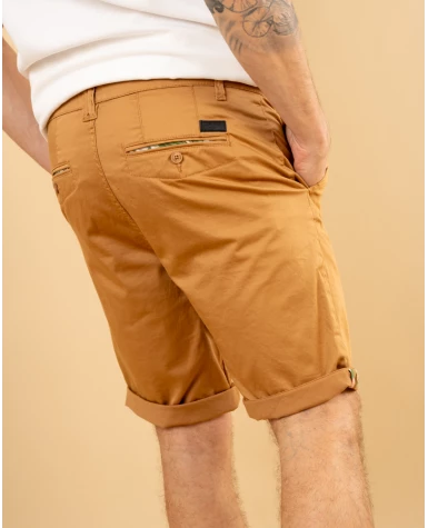 Short chino