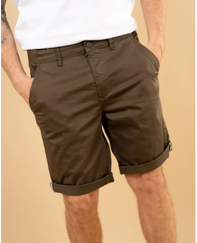 Short chino