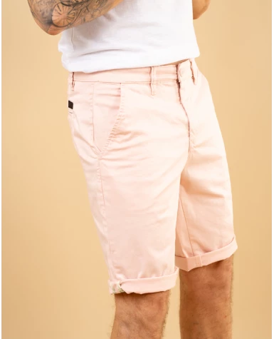 Short chino