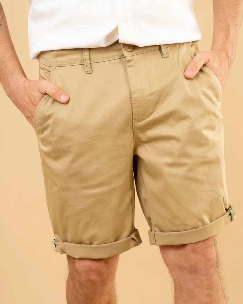 Short chino
