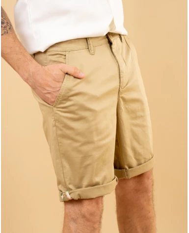 Short chino