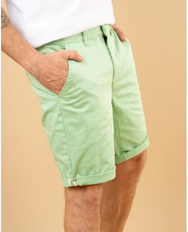 Short chino