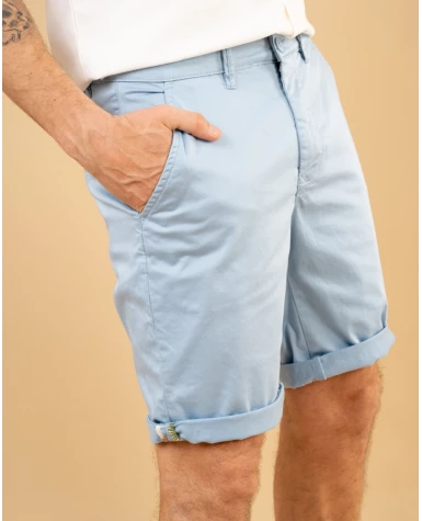 Short chino