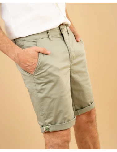 Short chino