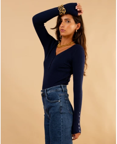 Pull strie boutons