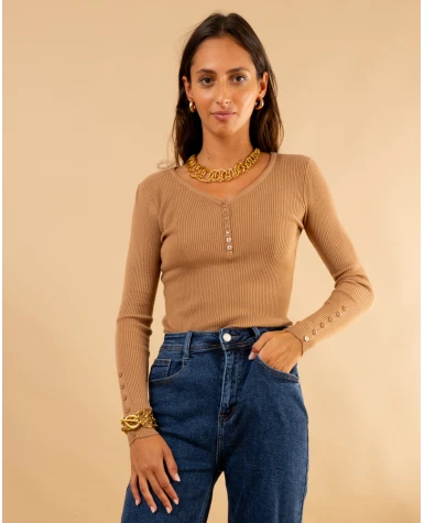 Pull strie boutons