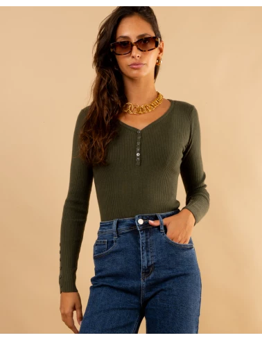 Pull strie boutons