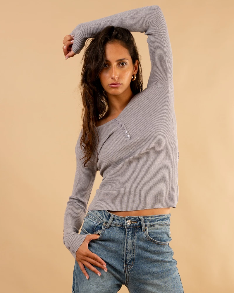 Pull strie boutons