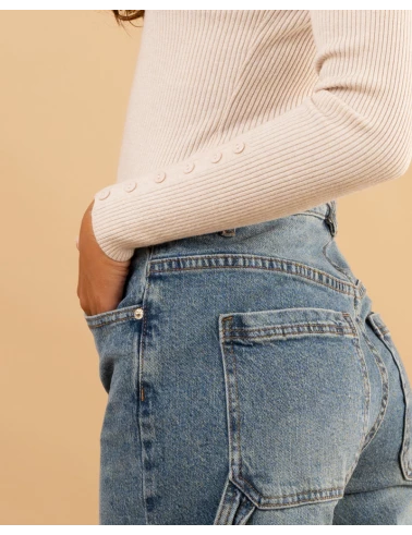 Pull strie boutons