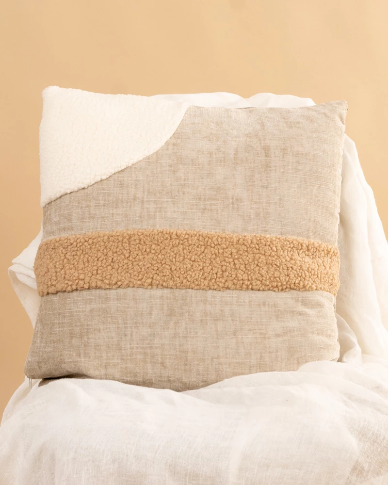 Coussin chenille