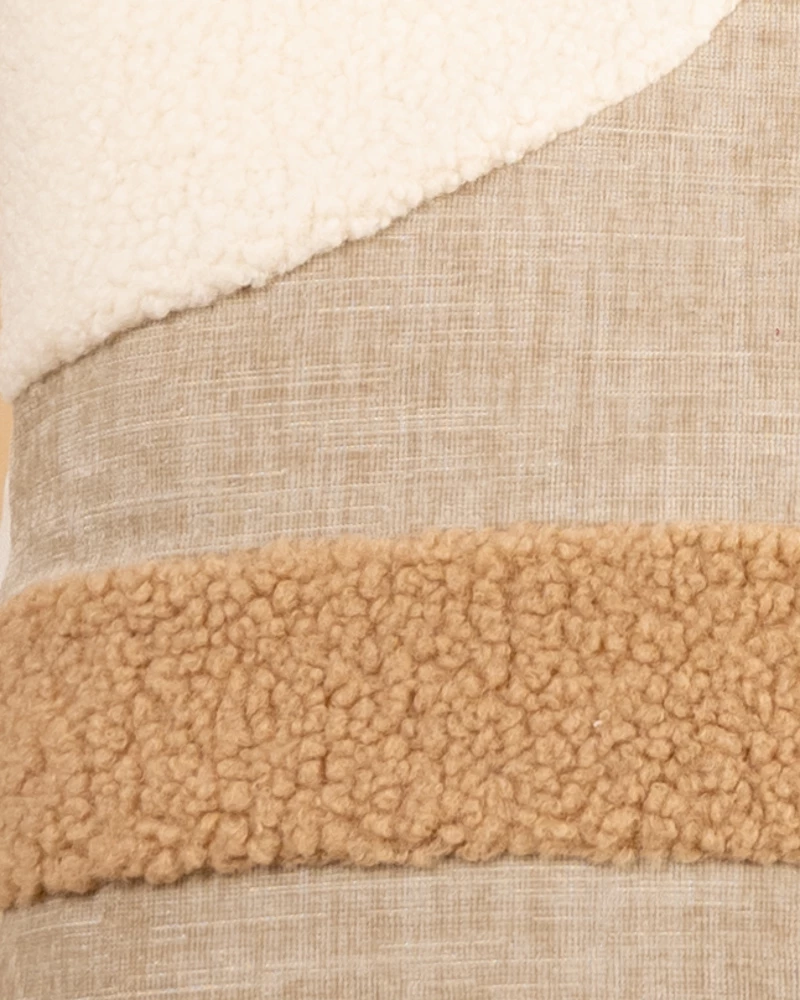 Coussin chenille