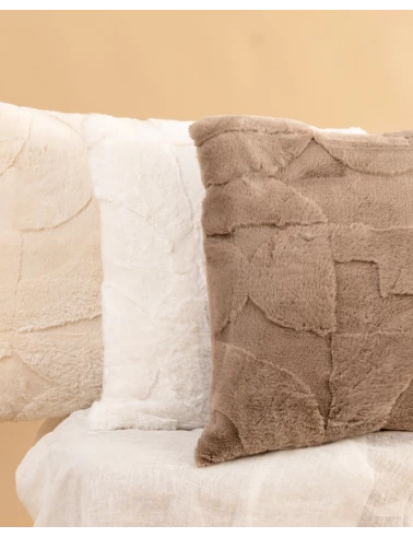 Coussin fourrure