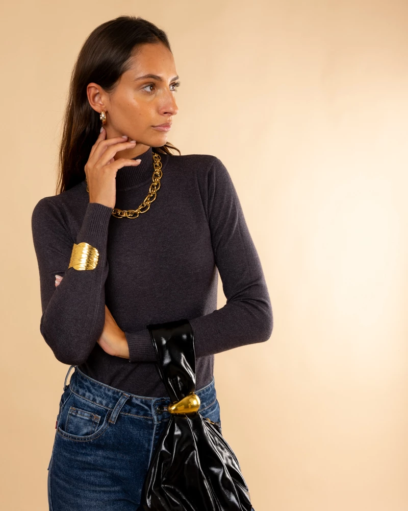 Pull col montant
