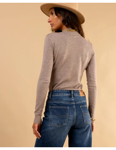 Pull col montant