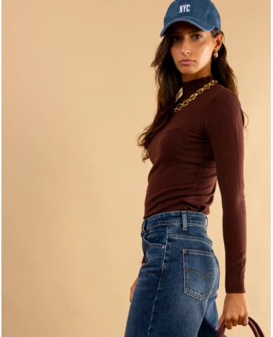 Pull col montant