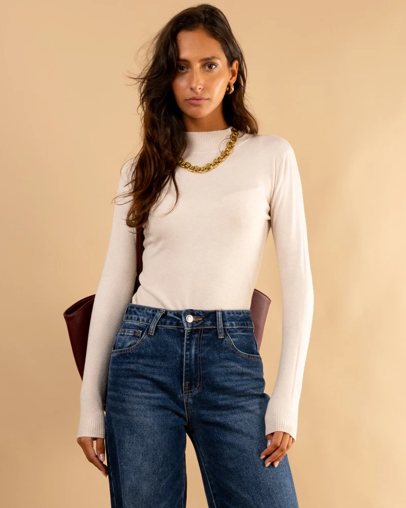 Pull col montant