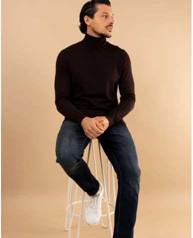Pull col roulé