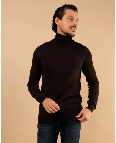 Pull col roulé