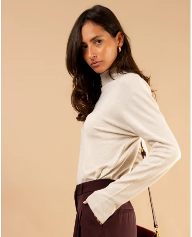 Pull col montant