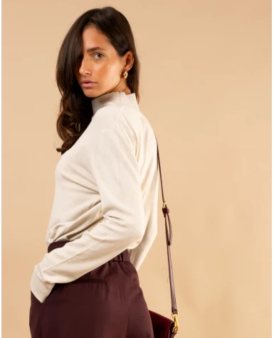 Pull col montant