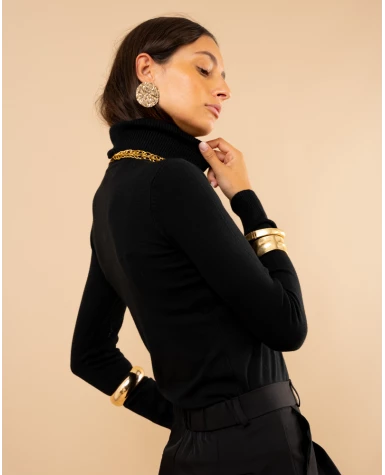 Pull col roulé