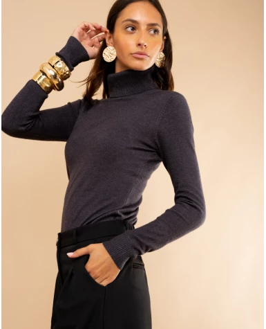 Pull col roulé