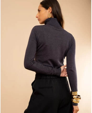 Pull col roulé