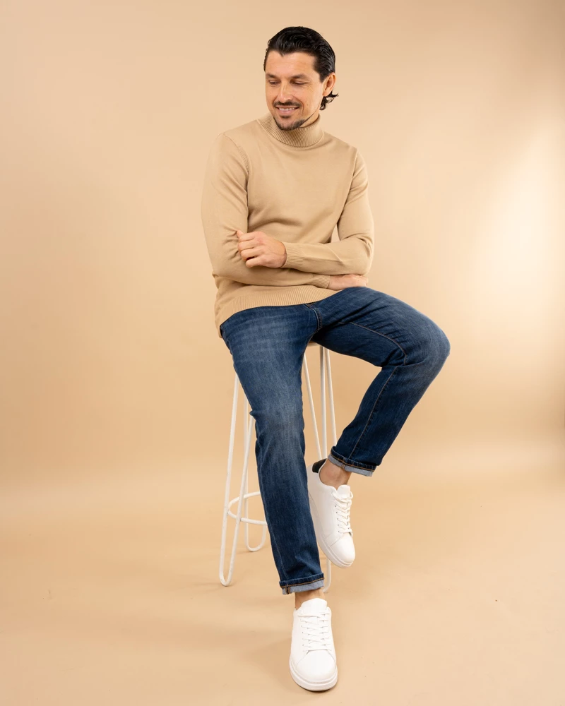 Pull col roulé