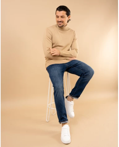 Pull col roulé