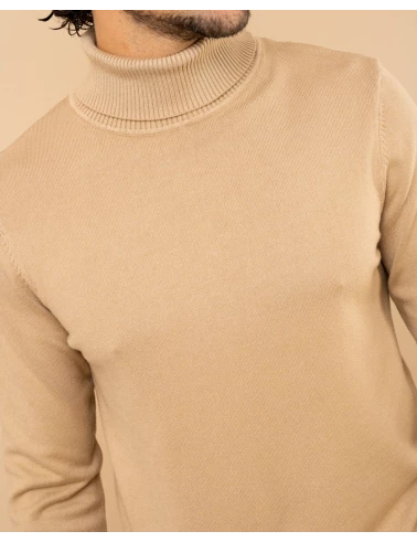 Pull col roulé