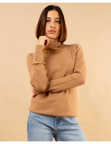 Pull col roulé
