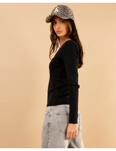T-Shirt col v