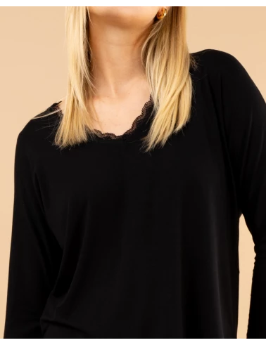 T-Shirt col dentelle