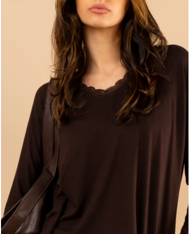 T-Shirt col dentelle