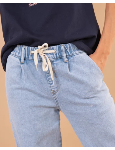 Jean bleu large lacet