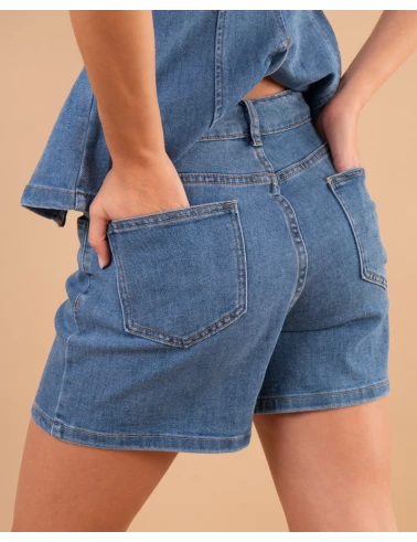 Short bouton