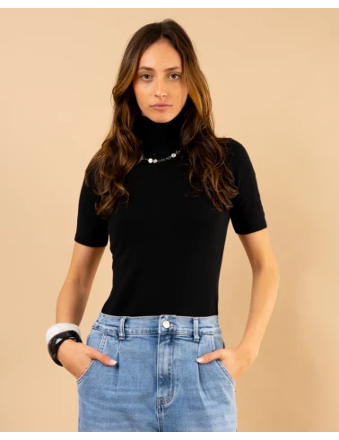 Pull col roulé manches courtes
