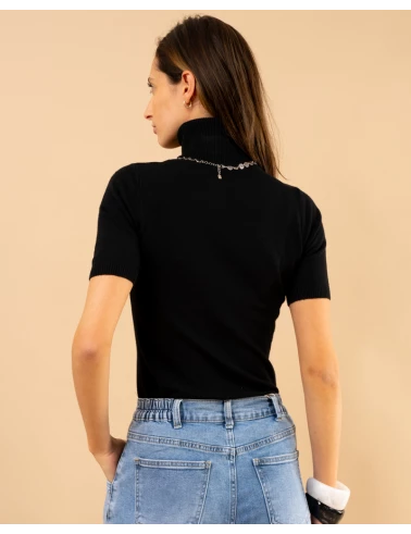Pull col roulé manches courtes