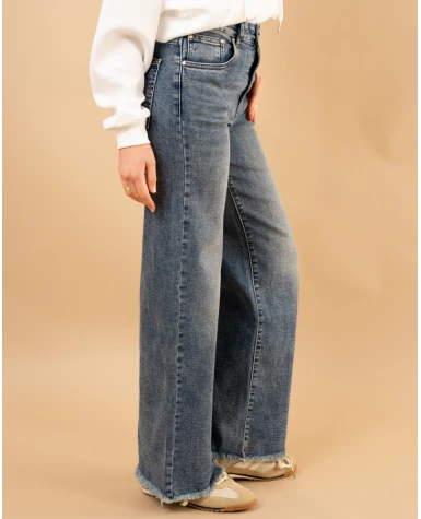 Jean large dirty