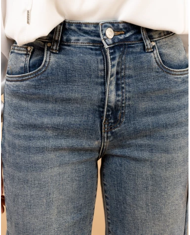 Jean large dirty