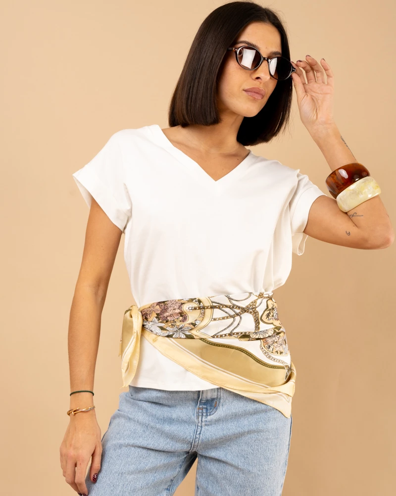 T-shirt col en v