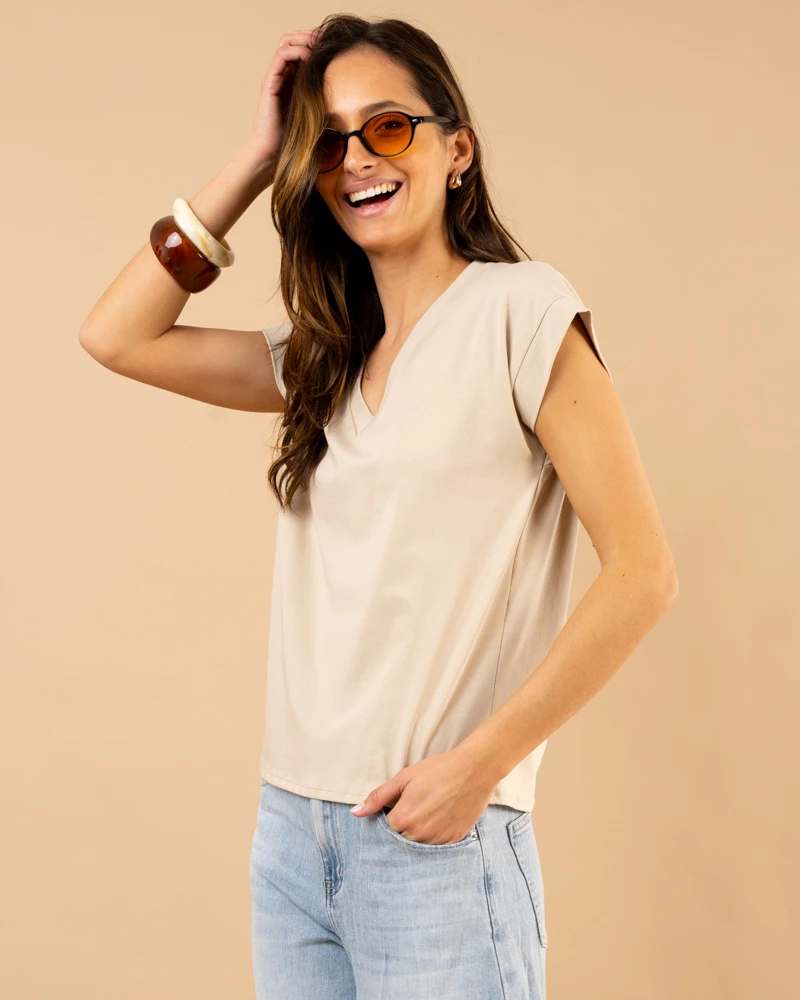 T-shirt col en v