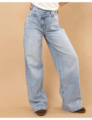 Jean boutons décalés