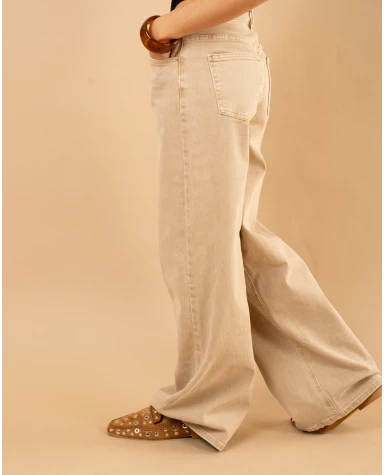Pantalon boutons décalés