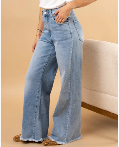 Jean large dirty