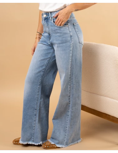 Jean large dirty