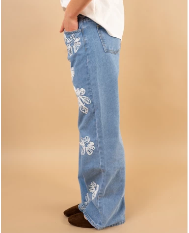 Jean fleurs brodées